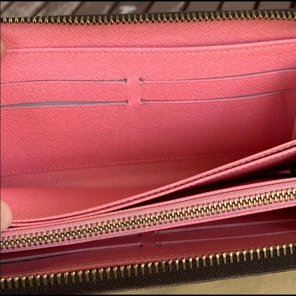 💯% Authentic Louis Vuitton Monogram Zip Wallet - Picture 11 of 16